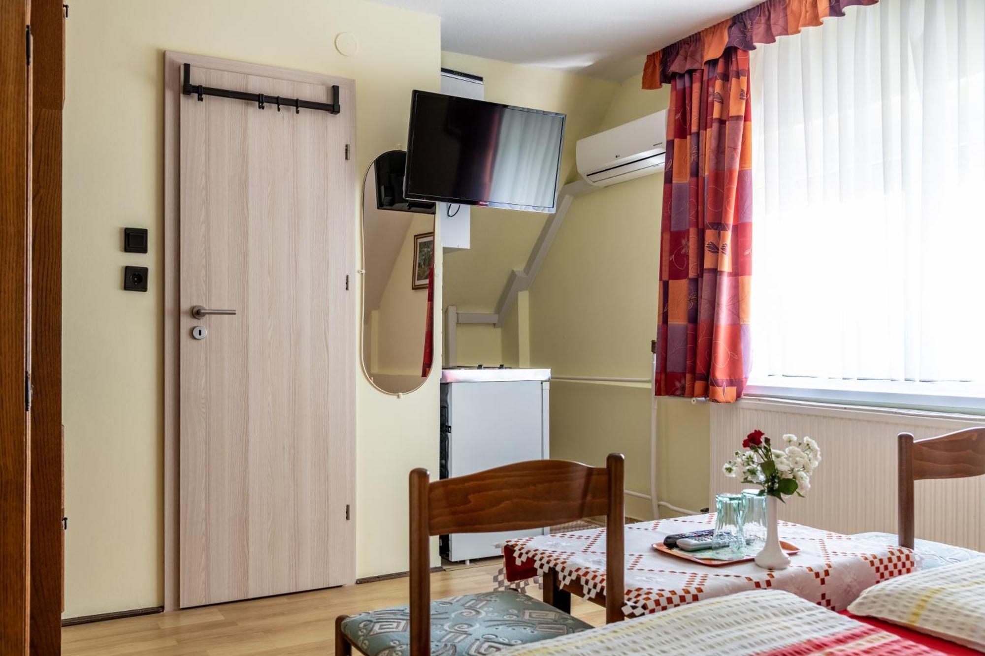 Magdalena Apartmanhaz Кестхей Экстерьер фото