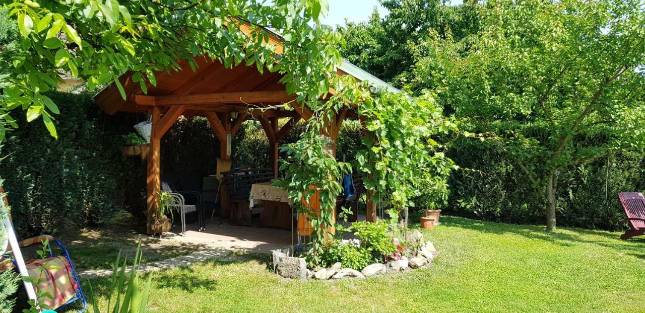 Magdalena Apartmanhaz Кестхей Экстерьер фото